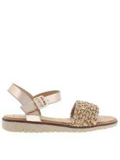 Sandales or roses en tressage avec une boucle à ardillon et à talon compensé bas