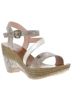 Sandales taupe avec des reflets or à talon compensé haut et à boucle à ardillon