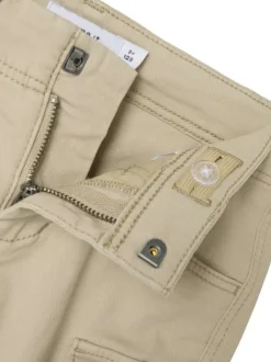Short cargo en coton beige uni avec une coupe regular fit et une taille basse