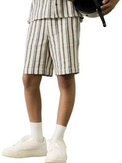 Short chino en coton mélangé beige à rayures avec une coupe droite