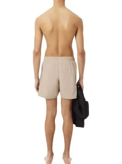 Short beige à coupe ajustée pourvu d'une taille élastiquée froncée