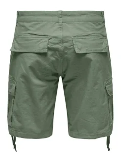 Short cargo en coton mélangé vert tilleul uni avec une coupe regular fit