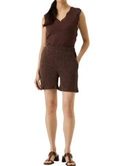 Short chino brun uni pourvu d'une coupe droite et d'une taille élastiquée