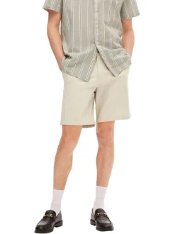 Short chino écru uni avec une coupe droite et une fermeture zippée