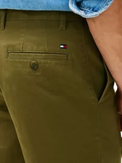 Short chino Denton en coton kaki à coupe droite pourvu de multiples poches