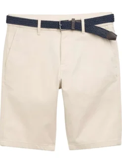 Short Chino en coton beige avec une coupe ajustée et une ceinture