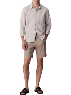 Short chino en coton beige à coupe droite pourvu d'une fermeture boutonnée
