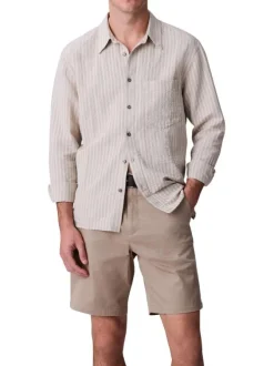 Short chino en coton beige à coupe droite pourvu d'une fermeture boutonnée