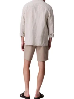 Short chino en coton beige à coupe droite pourvu d'une fermeture boutonnée