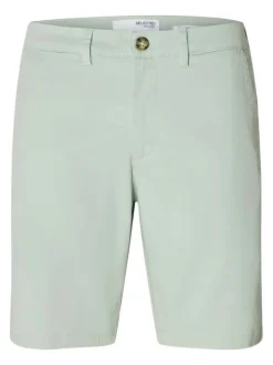 Short Chino en coton biologique vert d'eau uni avec une coupe droite