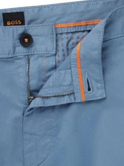 Short chino en coton bleu uni à coupe regular fit avec des passants