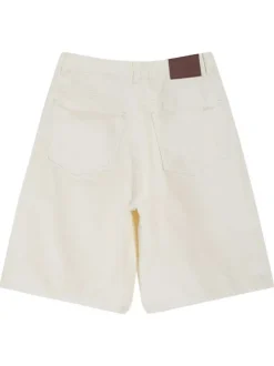 Short chino en coton écru uni pourvu d'une coupe large et de multiples poches