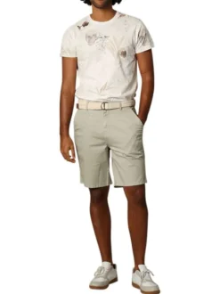 Short chino en coton kaki uni avec une ceinture et une coupe droite