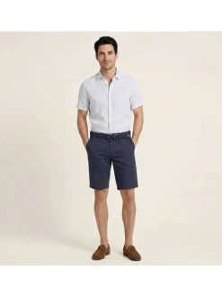 Short Chino en coton marine avec une coupe ajustée et une ceinture