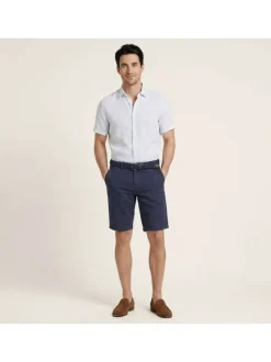 Short Chino en coton marine avec une coupe ajustée et une ceinture