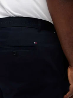 Short chino en coton marine uni pourvu de passants pour la ceinture