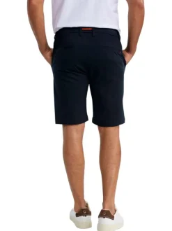 Short chino marine uni pourvu d'une coupe droite et de multiples poches