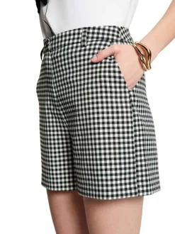 Short chino noir à coupe droite pourvu d'une fermeture boutonnée