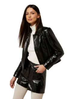 Short chino noir en simili cuir avec une coupe droite et une taille haute