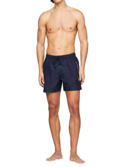 Short de bain marine uni avec une coupe droite et nom floqué