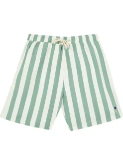 Short de bain vert à rayures blanches avec une coupe droite