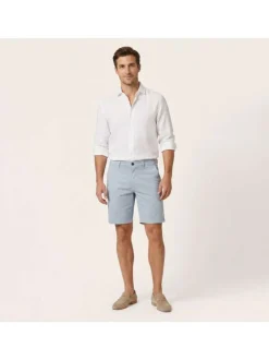 Short en coton bleu à coupe droite pourvu de poches italiennes