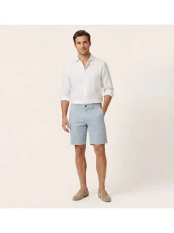 Short en coton bleu à coupe droite pourvu de poches italiennes
