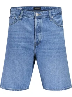 Short en coton bleu délavé avec une coupe droite et 1 bouton de fermeture