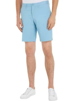 Short en coton bleu uni avec une coupe chino et logo brodé arrière