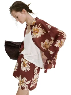 Short en coton bordeaux à motifs pourvu d'une taille élastiquée