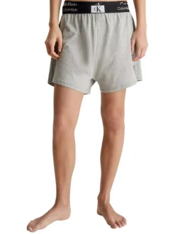 Short en coton gris uni avec une coupe droite et fente aux cuisses