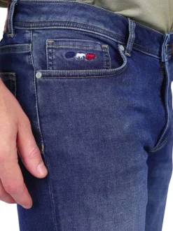 Short en coton mélangé marine à coupe droite pourvu de poches plaquées