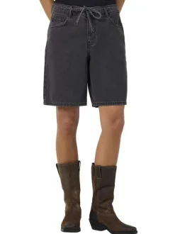 Short en coton noir uni avec une coupe droite et de multiples poches