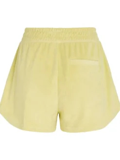 Short jaune uni avec une coupe droite et resserré au niveau de la taille