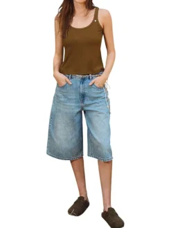 Short long chino en coton mélangé stone uni avec une coupe droite