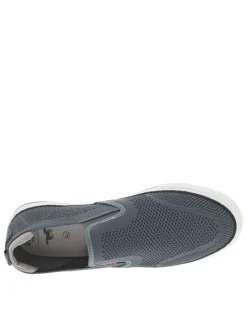 Sneakers bleues en maille à semelle plate blanche et à fermeture slip-on