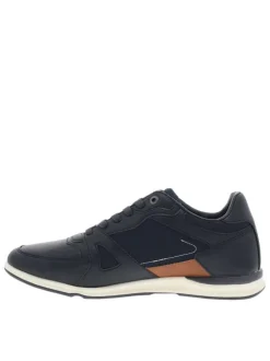 Sneakers bleu marine à talon plat avec un patch de la marque sur la languette