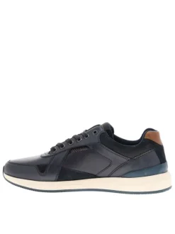 Sneakers en cuir bleu marine avec semelle à talon plat et lacets