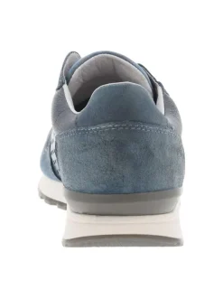 Sneakers en cuir bleu à talon plat et à lacets plats gris avec trous d'aération