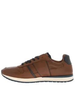 Sneakers en cuir cognac à semelle à talon plat, à lacets et empiècement