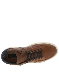 Sneakers en cuir patiné marron à semelle vulcanisée et lacets plats