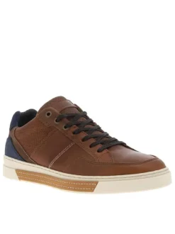 Sneakers en cuir patiné marron à semelle vulcanisée et lacets plats