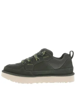 Sneakers kakis en daim larges à semelle plate et à lacets plats