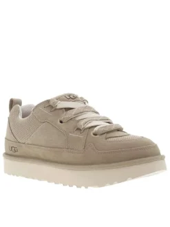 Sneakers larges en cuir taupe en daim à semelle plate et à lacets plats