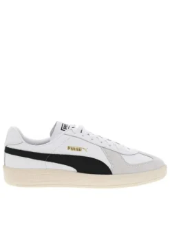 Sneakers multisport en cuir de vachette blanches plates avec des lacets plats
