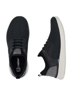 Sneakers noires à talon plat avec une languette d'aisance à l'arrière