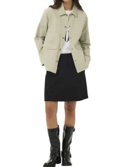 Surchemise en coton vert pale unie pourvue d'une coupe droite