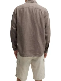Surchemise en lin marron unie avec une coupe regular fit et un col à revers