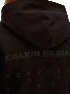 Sweat en coton noir uni avec une coupe droite et une capuche