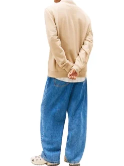 Sweat beige uni avec une coupe droite et des manches longues